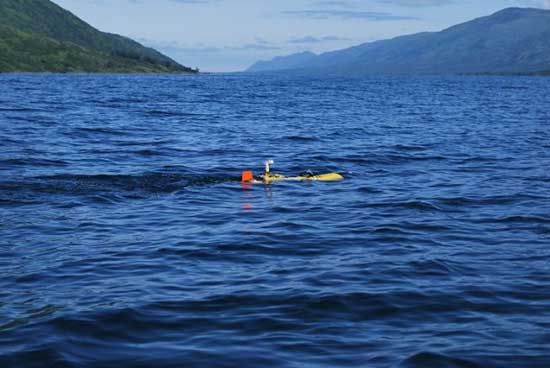 The AUV sailing on the surface of Karluk Lake